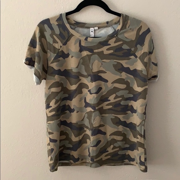 Cable & Gauge Tops - Cable & Gauge Camo T-Shirt